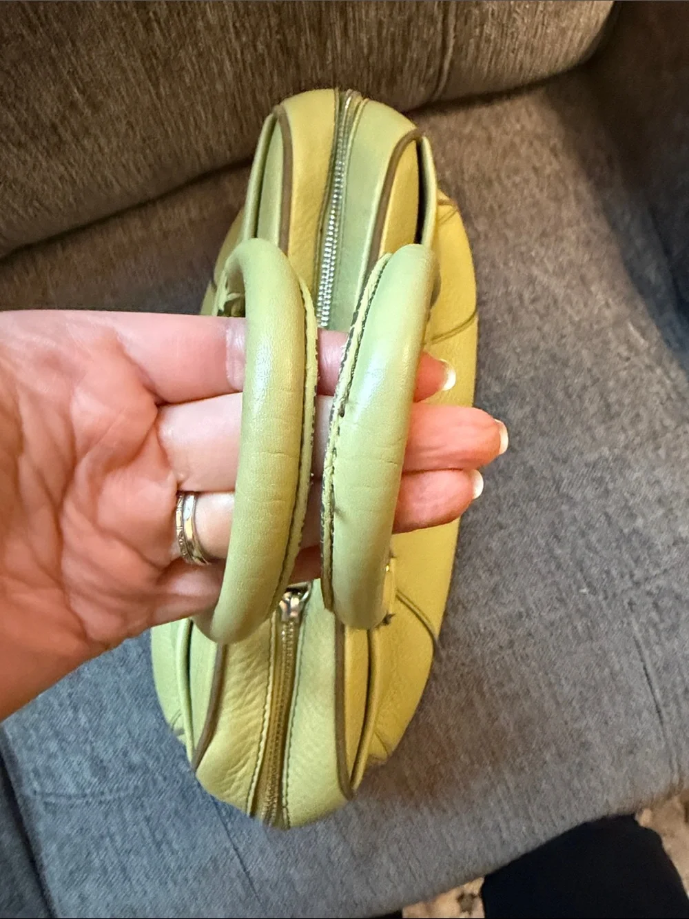 N/A satchel that